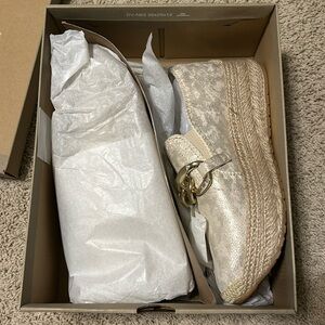 Brand new in the box Dolce Vita Jhenee Espadrille light gold loafers